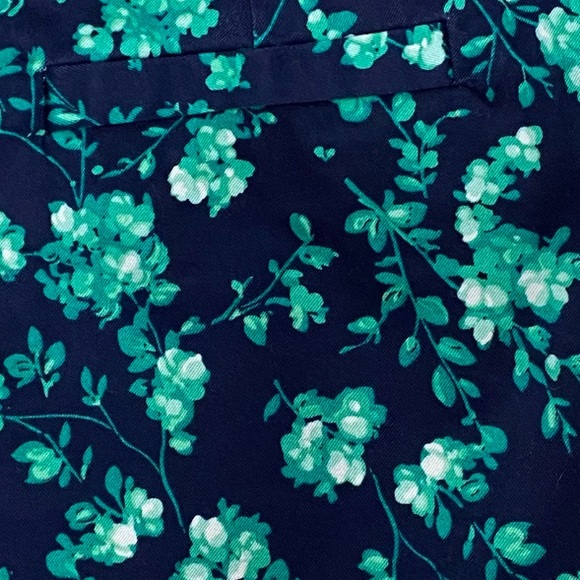 J. Crew NWOT Navy Blue & Green Floral Stretch Zip Up Shorts - Picture 14 of 16